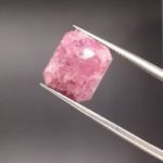 ピンクトルマリン！個性派ミルキーな宝石【4.7ct/11×9.5】の画像